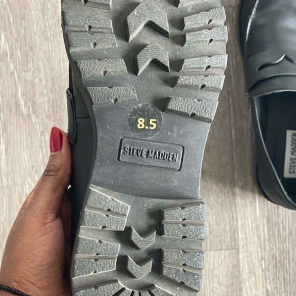 Steve madden black loafers size 8.5 - Picture 3 of 4